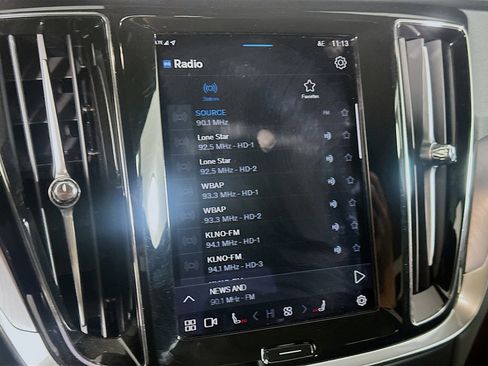 Used 2024 Volvo S60 B5 Core image 19