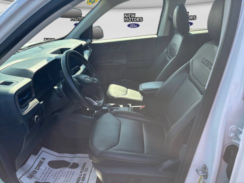 Used 2025 Ford Maverick Lobo AWD/4WD image 10