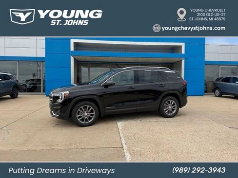 Used 2024 GMC Terrain SLT w/ LPO, Floor Liner Package AWD/4WD image 2