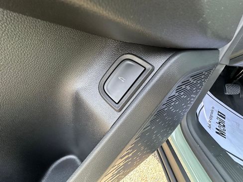 New 2026 Chevrolet Equinox LT w/ Convenience Package II image 16