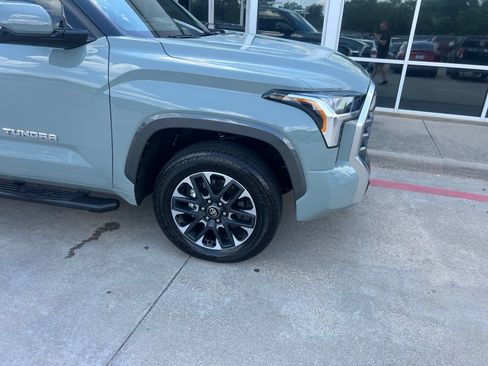 Used 2026 Toyota Tundra Limited AWD/4WD image 13