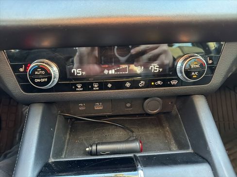 Used 2022 Mitsubishi Outlander SE image 21