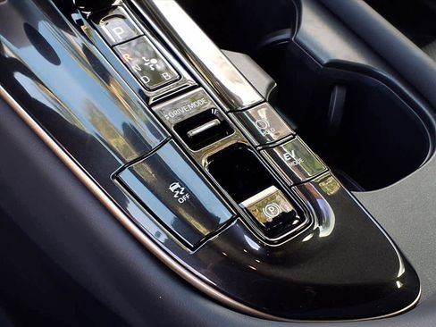 Used 2026 Toyota Crown Limited image 16