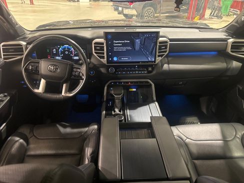 Used 2024 Toyota Tundra Platinum AWD/4WD image 41