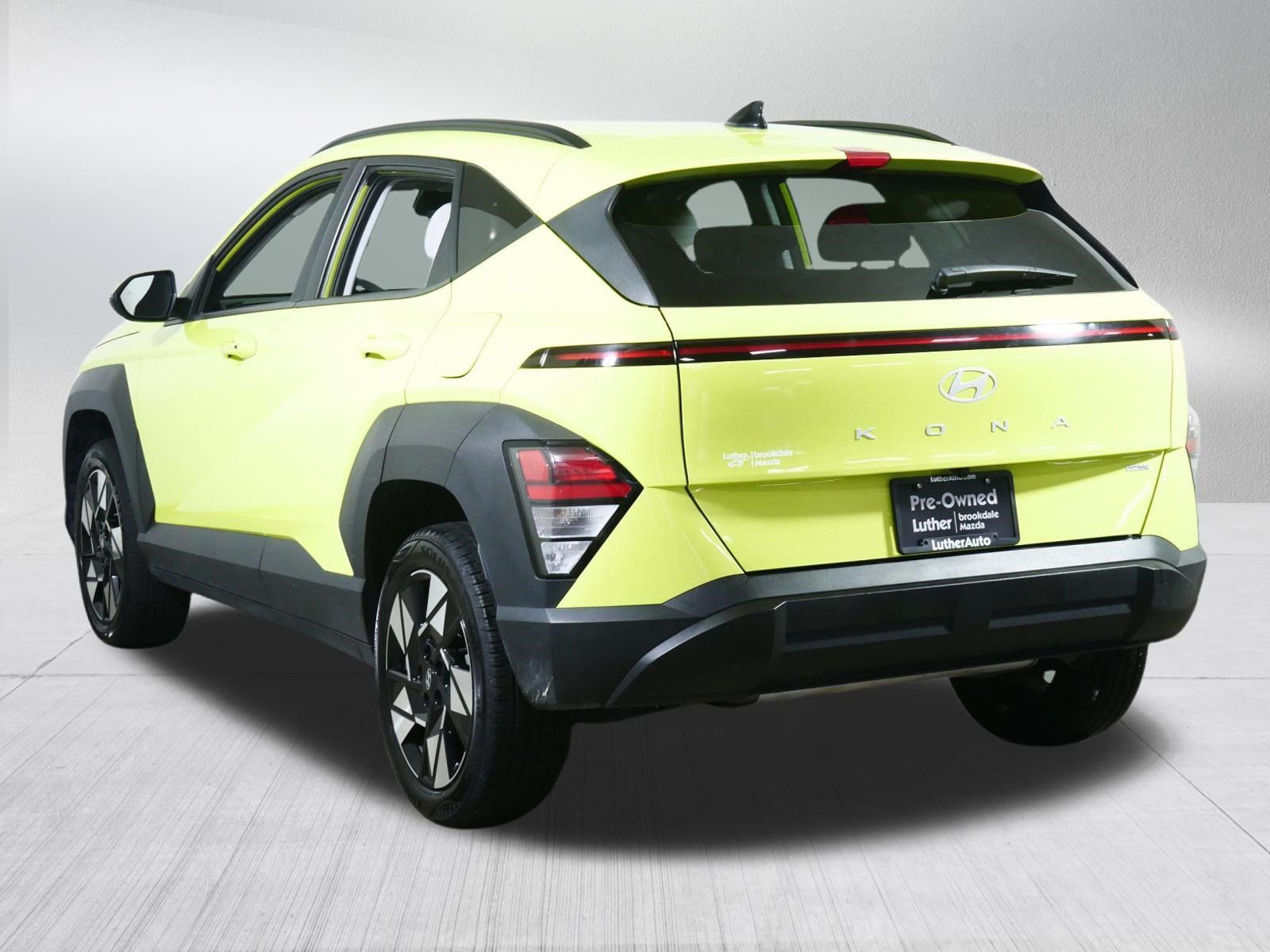 Used 2025 Hyundai Kona SEL AWD/4WD image 5