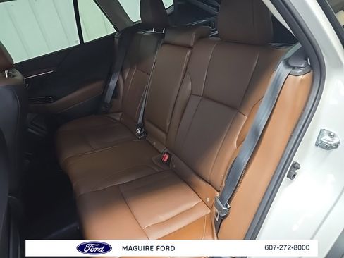 Used 2024 Subaru Outback Touring image 31