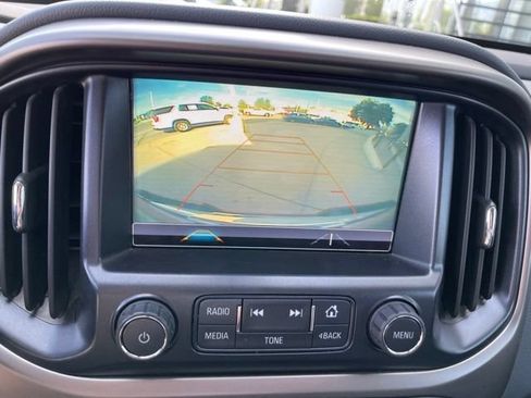 Used 2018 Chevrolet Colorado Z71 AWD/4WD image 9