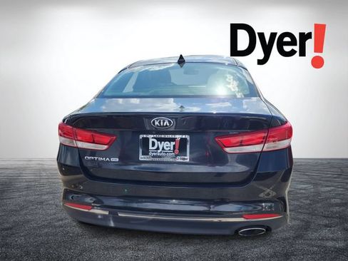 Used 2017 Kia Optima LX FWD image 3