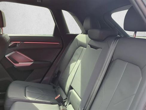Used 2023 Audi Q3 2.0T Premium image 18