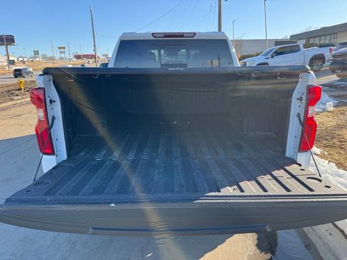 Used 2023 Chevrolet Silverado 1500 LTZ AWD/4WD image 10