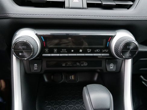 Certified 2025 Toyota RAV4 XLE AWD/4WD image 20