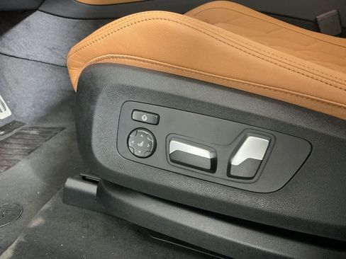 New 2026 BMW X5 xDrive40i w/ Executive Package image 21