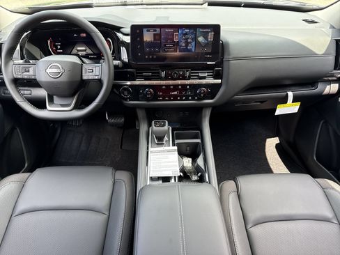 New 2026 Nissan Pathfinder SL FWD image 2