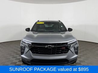 Used 2024 Chevrolet Trax RS w/ Sunroof Package FWD video 2