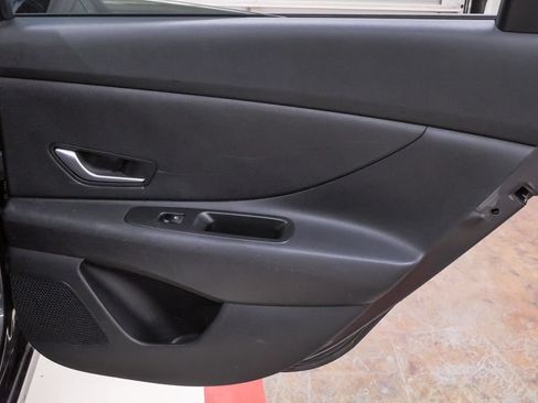 Used 2022 Hyundai Elantra SEL w/ Cargo Package FWD image 28