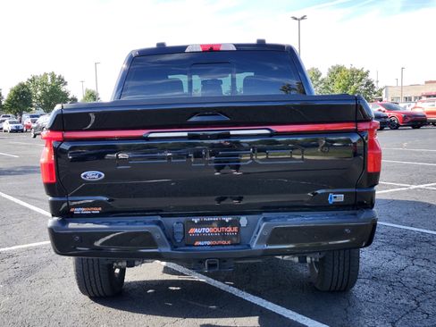 Used 2023 Ford F150 Lightning Lariat image 10