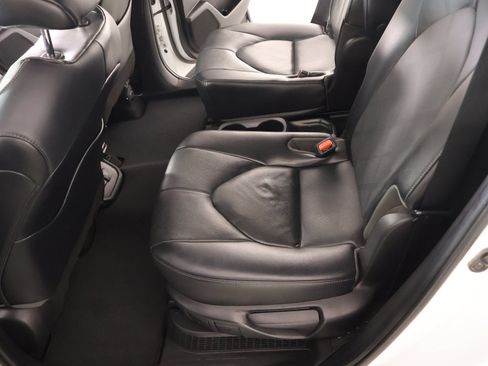 Used 2023 Toyota Highlander Platinum FWD image 12
