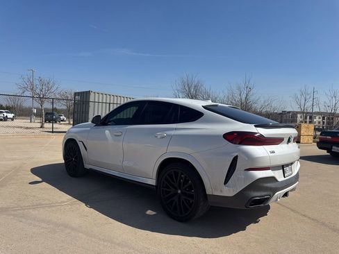 Used 2021 BMW X6 M50i w/ Executive Package image 3