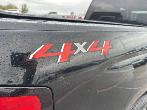 Used 2018 Chevrolet Silverado 1500 LT w/ Texas Edition image 40