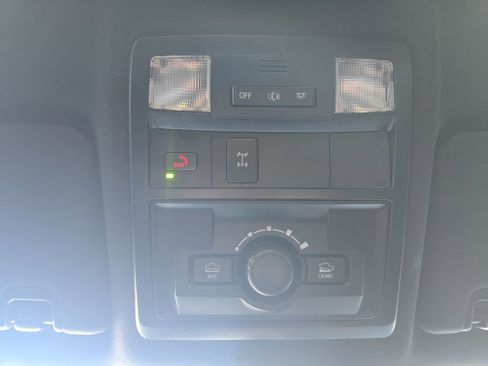 Used 2022 Toyota Tacoma TRD Off-Road image 24