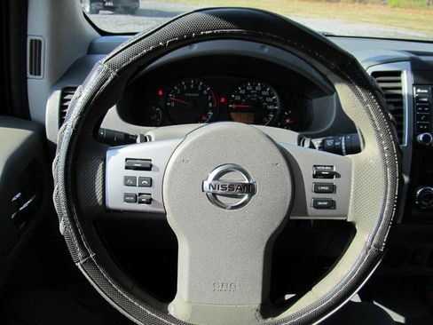 Used 2019 Nissan Frontier SV image 46