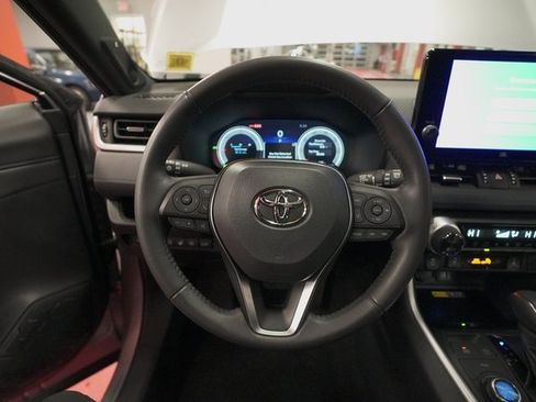 Used 2025 Toyota RAV4 XSE w/ Advanced Technology Package image 20