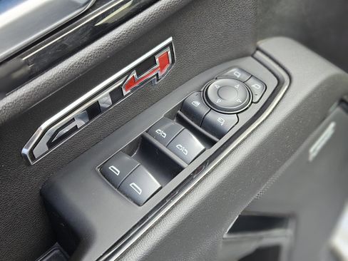 Used 2022 GMC Sierra 1500 AT4 w/ AT4 Premium Package image 18