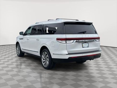Used 2022 Lincoln Navigator L Reserve image 5