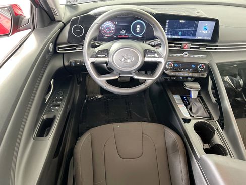 Used 2023 Hyundai Elantra SEL w/ Convenience Package image 22