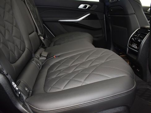 New 2026 BMW X7 xDrive40i w/ M Sport Package AWD/4WD image 23