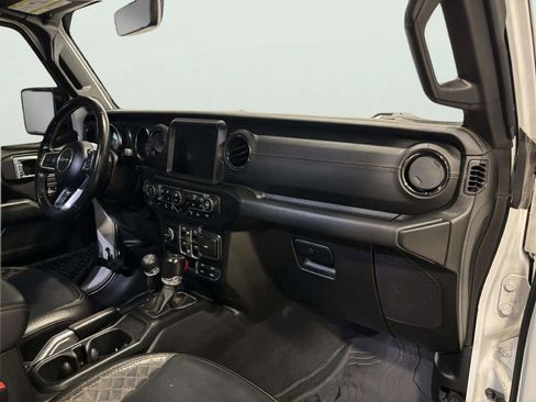 Used 2022 Jeep Gladiator Overland image 26