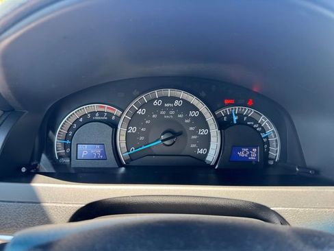 Used 2014 Toyota Camry SE w/ Moonroof Package FWD image 14