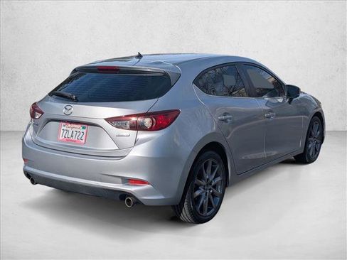 Used 2018 MAZDA MAZDA3 Touring image 5