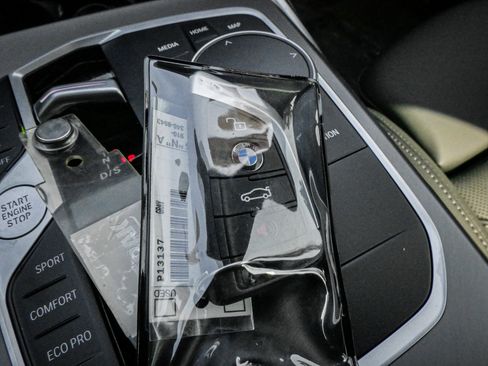 Used 2026 BMW 330i Sedan w/ M Sport Package RWD image 36