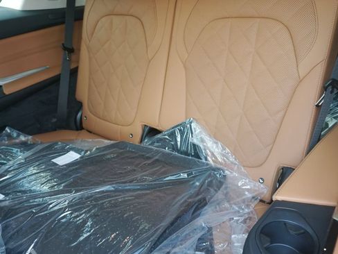 New 2027 BMW X7 xDrive40i AWD/4WD image 14