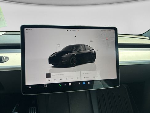 Used 2024 Tesla Model Y Performance AWD/4WD image 5
