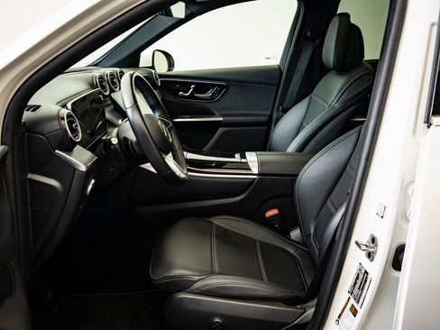 Certified 2025 Mercedes-Benz GLC 300 4MATIC image 19