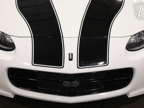 Used 2001 Chevrolet Camaro Z28 w/ SS Performance/Appearance Pkg RWD image 26