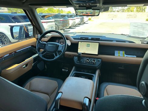 Used 2023 Land Rover Defender 130 X AWD/4WD image 5