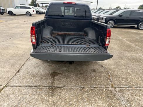 Used 2019 Nissan Frontier SV image 16