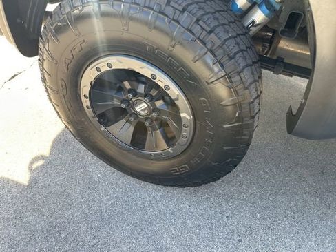 Used 2018 Ford F150 Raptor w/ Equipment Group 802A Luxury image 10