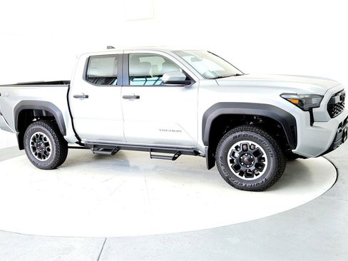 New 2025 Toyota Tacoma TRD Off-Road image 7