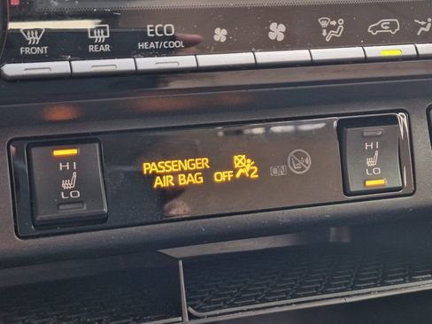 Used 2019 Toyota RAV4 XLE w/ Convenience Package AWD/4WD image 21