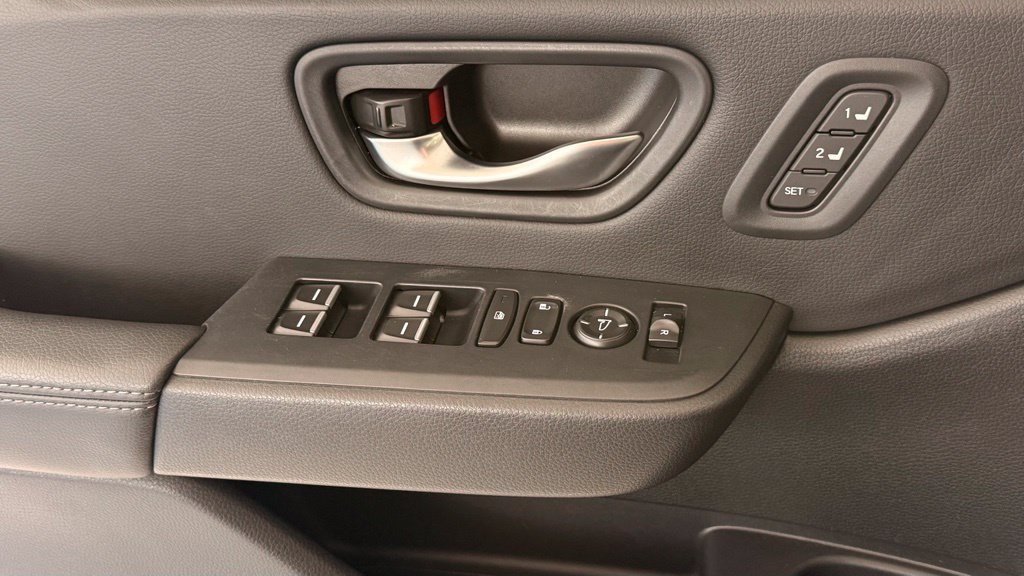 Used 2024 Honda Pilot EX-L image 32