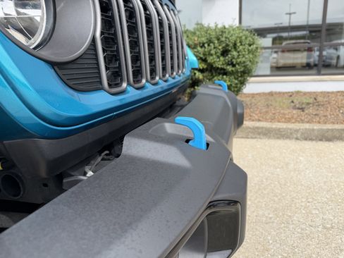 Used 2024 Jeep Wrangler Sport S image 21