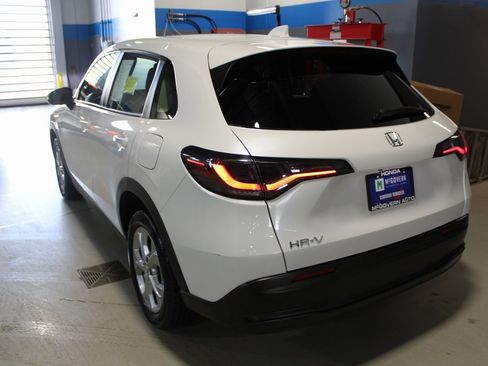 Used 2023 Honda HR-V LX image 33