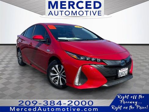 Used 2021 Toyota Prius Prime XLE image 1