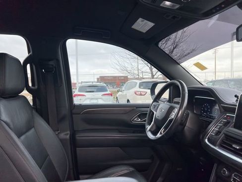 Used 2022 Chevrolet Suburban Z71 image 37