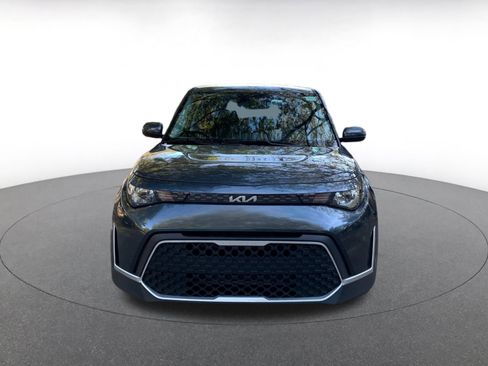 Used 2025 Kia Soul LX w/ LX Technology Package image 2