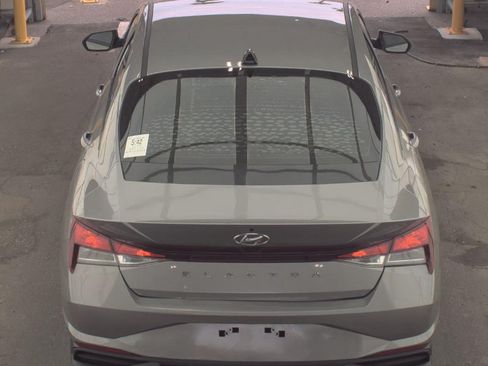 Used 2023 Hyundai Elantra SEL FWD image 6